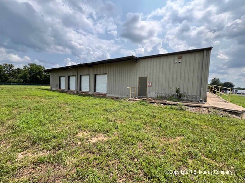 More Photos Of 1914 N Barnes Ave, Springfield Truck Terminal For Sale