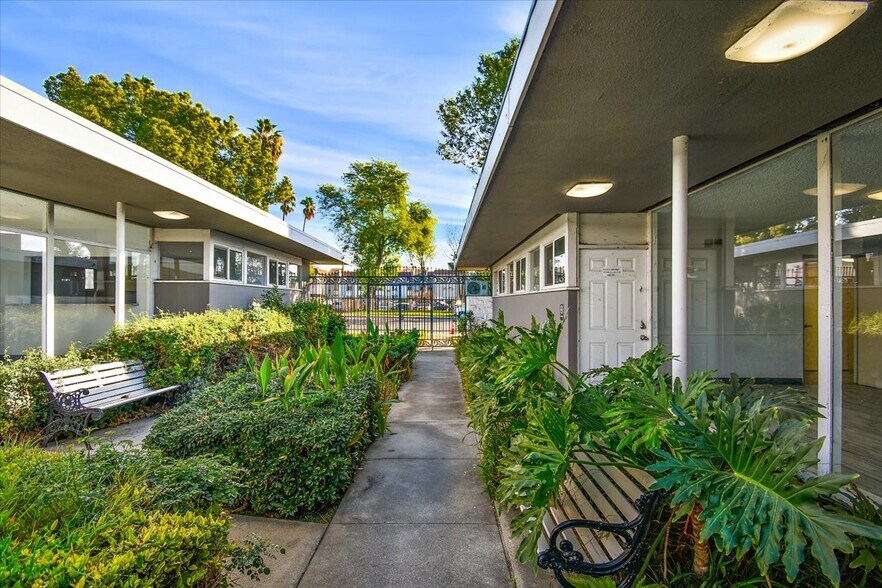 More Photos Of 1376 N Waterman Ave, San Bernardino Unknown For Lease