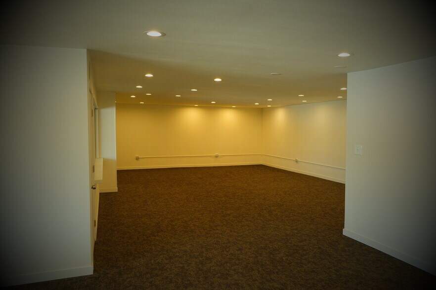 More Photos Of 906 N Alvarado St, Los Angeles Storefront Retail Office For Lease