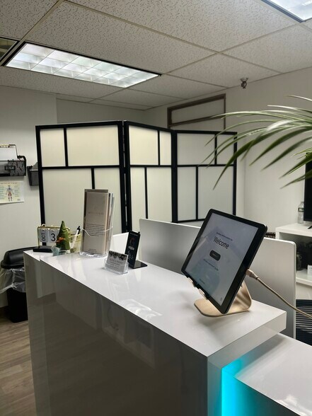 More Photos Of 22 Pennsylvania Ave, Niantic Office For Lease