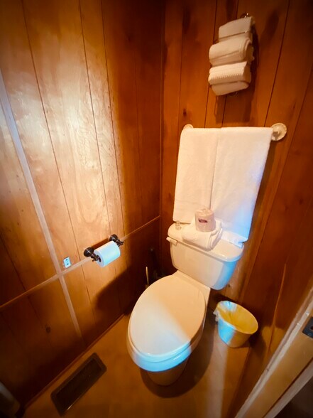 More Photos Of 18 W Allen St, Tombstone Trailer Camper Park For Sale