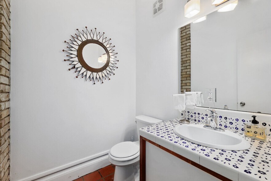 More Photos Of 410 E 6th St, Austin Loft Creative Space For Lease