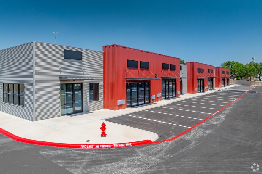 More Photos Of 7001 W. I-10, San Antonio Office For Lease