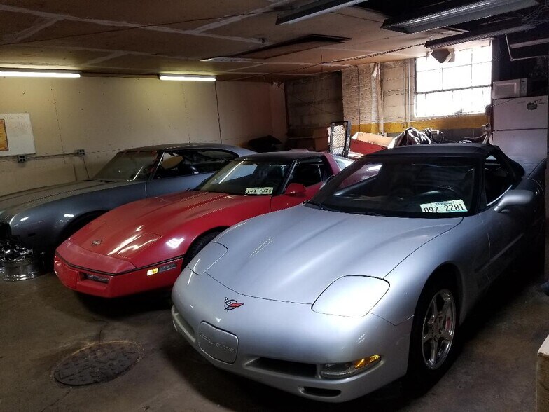 More Photos Of 10319 S Kedzie Ave, Chicago Auto Repair For Lease