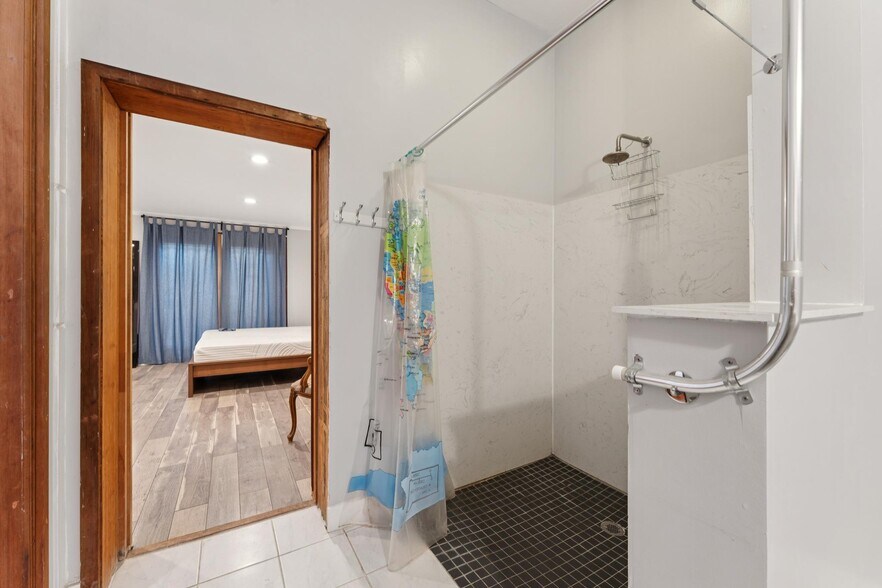 More Photos Of 1254 E 12th St, Oakland Apartments For Sale