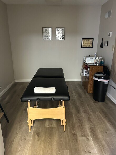 More Photos Of 1201 W College St, Liberty Office For Lease