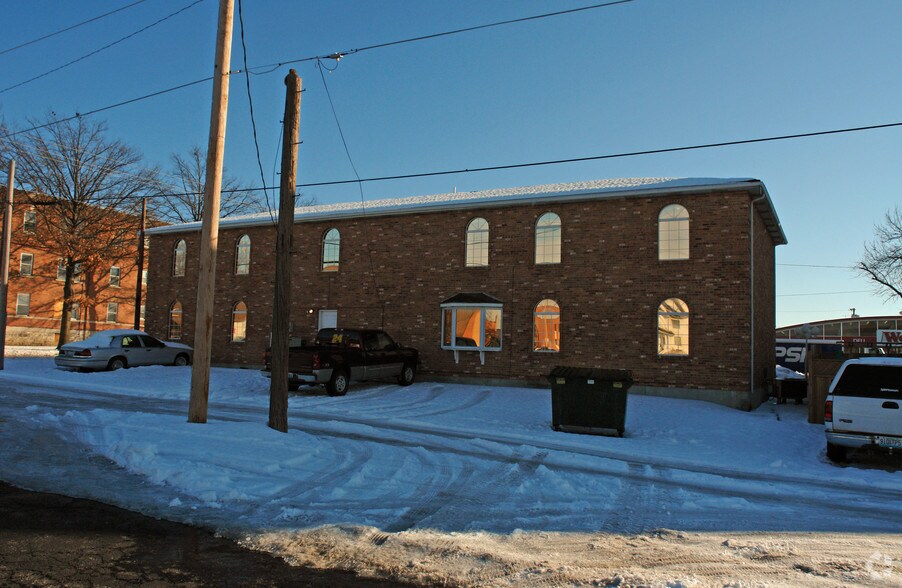 More Photos Of 121 E Broadway Blvd, Sedalia Office For Lease