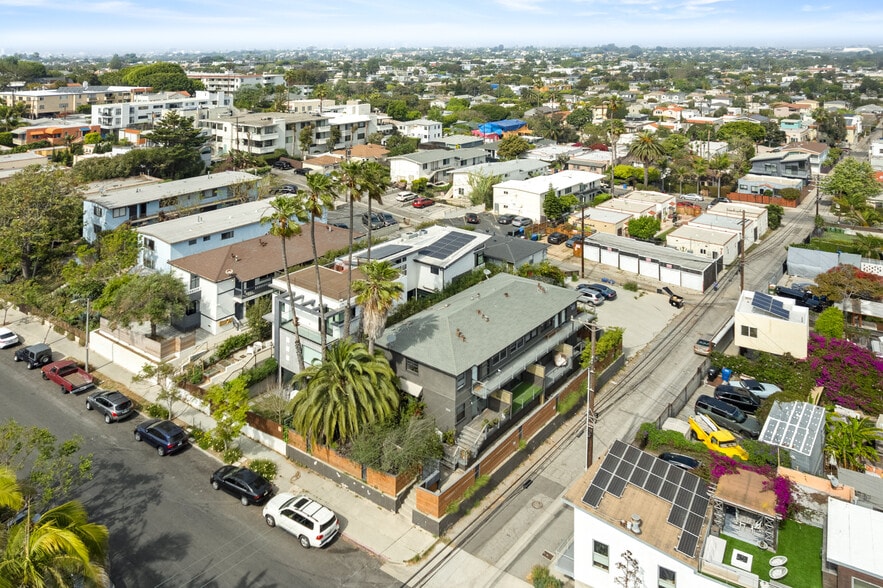 More Photos Of 250 3rd Ave, Venice Apartments For Sale