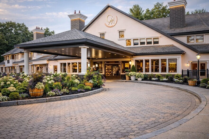 More Photos Of 160 Pawtucket Blvd, Tyngsborough Hotel For Sale