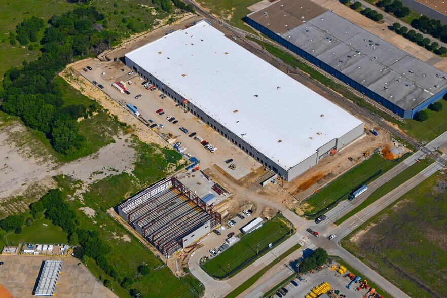 More Photos Of 4101 Duncanville Rd, Dallas Unknown For Lease