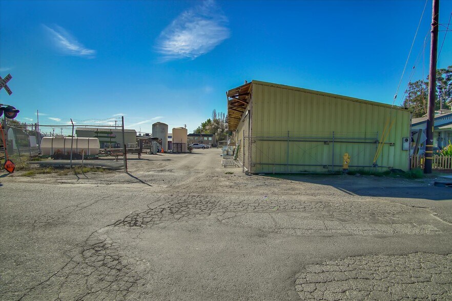 More Photos Of 354 1st St, Hollister Freestanding For Sale