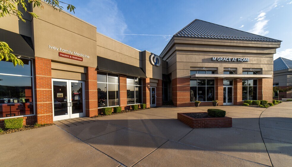 More Photos Of 2905 SE Walton Blvd, Bentonville Unknown For Lease