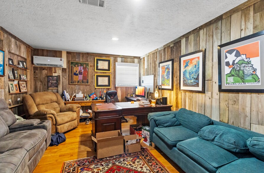 More Photos Of 25911 I-45, Spring Restaurant For Sale