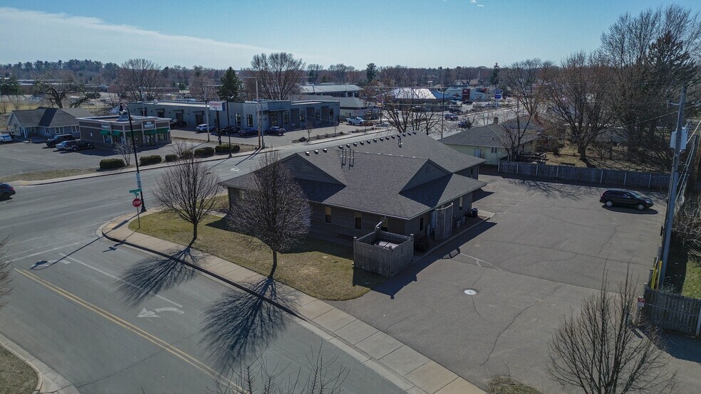 More Photos Of 2130 Brackett Ave, Eau Claire Medical For Lease