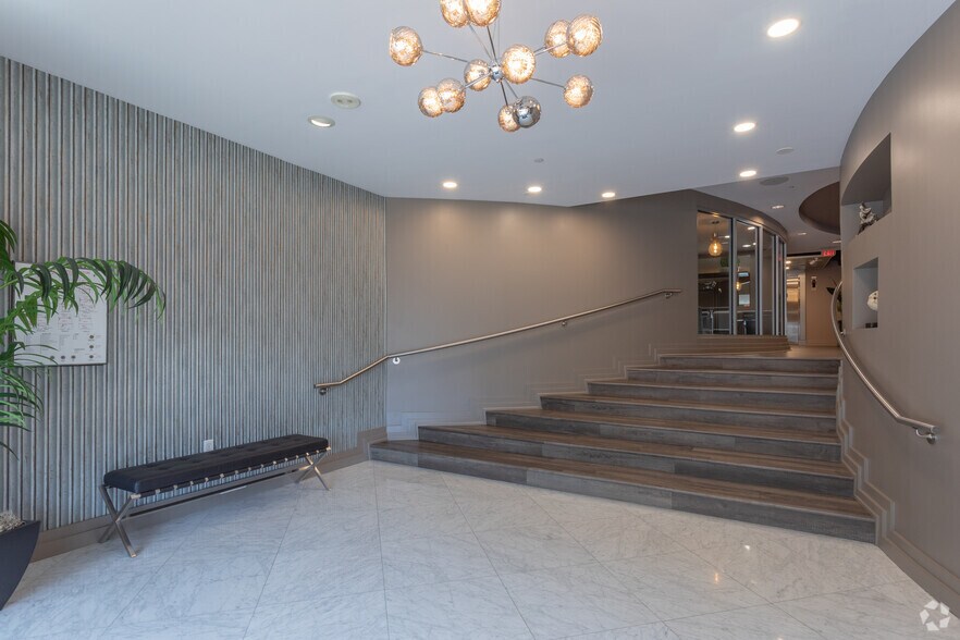 More Photos Of 8210 Crestwood Heights Dr, McLean Apartments For Lease