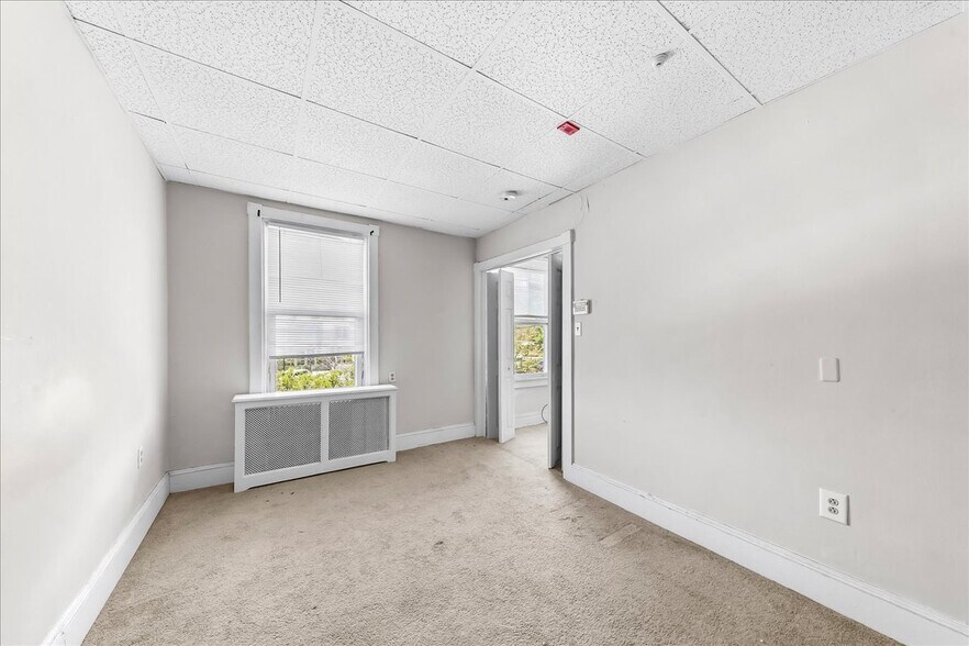 More Photos Of 13-15 S Chester Rd, Swarthmore Storefront Retail Residential For Sale