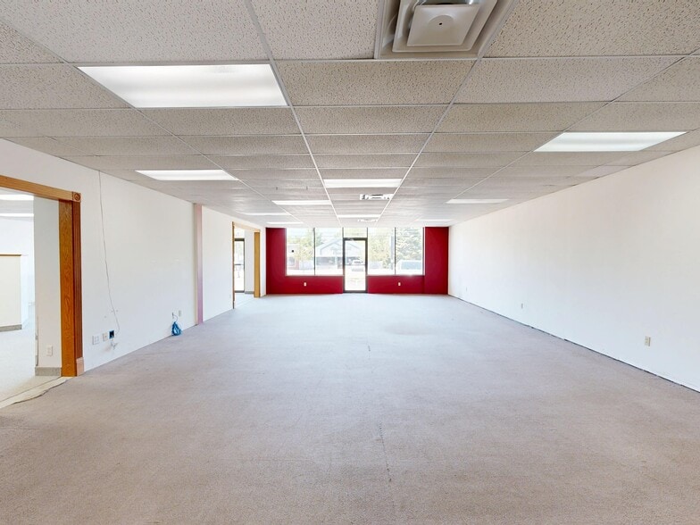 More Photos Of 2051-2063 W 8th St, Erie Storefront Retail Office For Lease