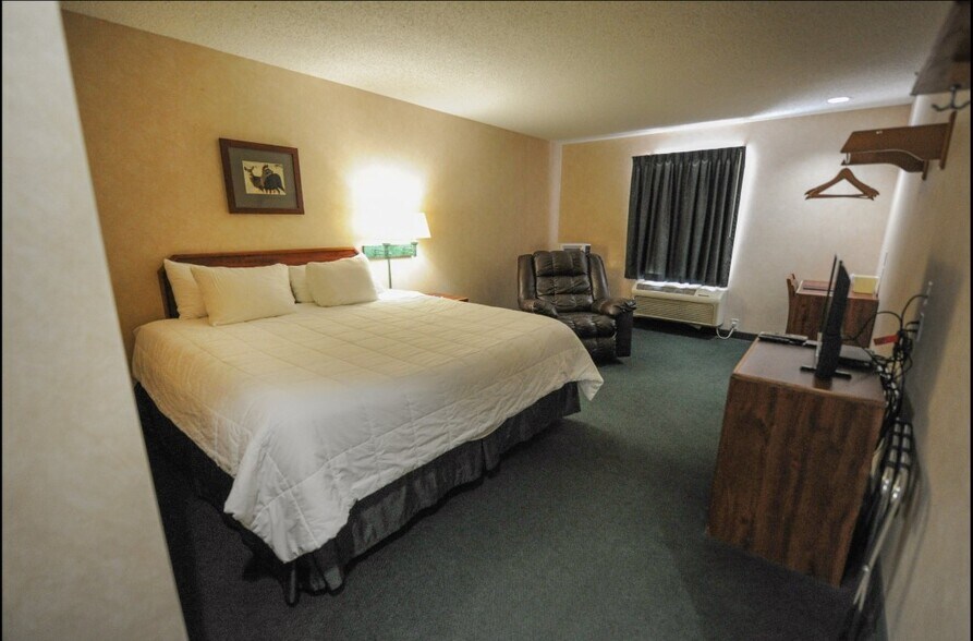 More Photos Of 815 E 8th Ave, Yuma Hotel For Sale