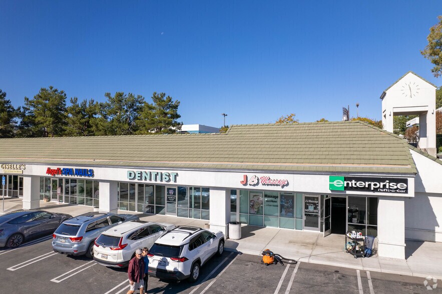 More Photos Of 24401 Ridge Route Dr, Laguna Hills Unknown For Lease