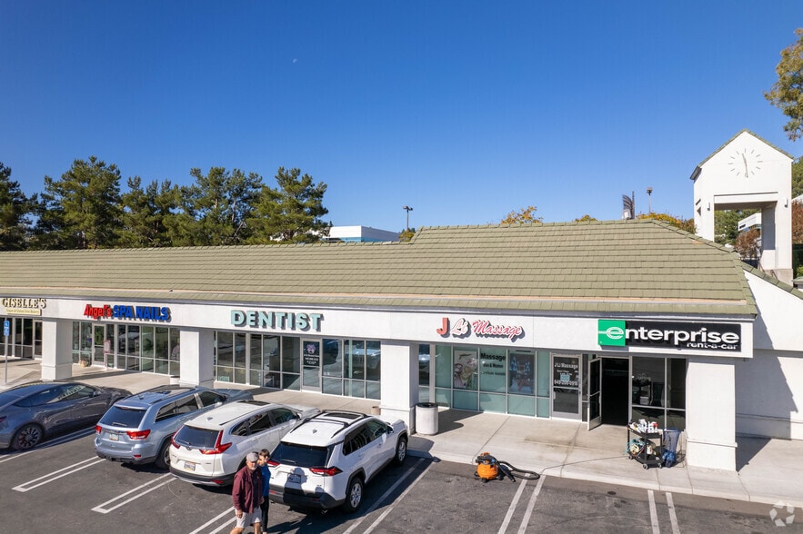 More Photos Of 24401 Ridge Route Dr, Laguna Hills General Retail For Lease