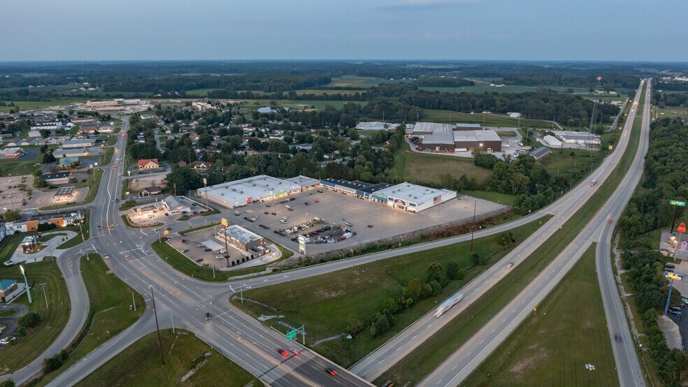 More Photos Of 100 Cross County Plz, Batesville Unknown For Lease