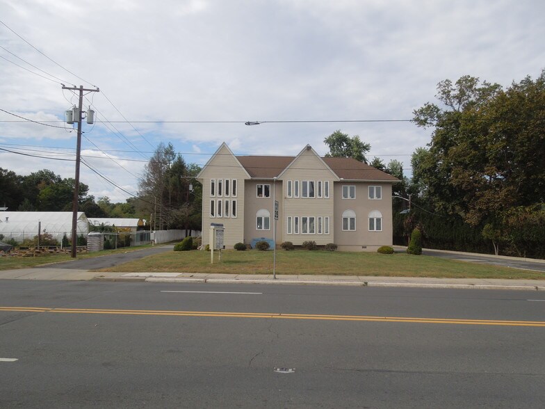 More Photos Of 619 Union Ave, Middlesex Unknown For Lease