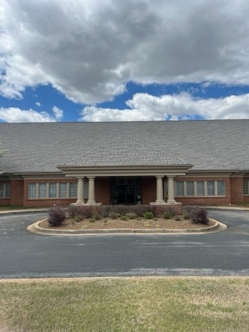 More Photos Of 540 Hughes Rd, Madison Medical For Lease