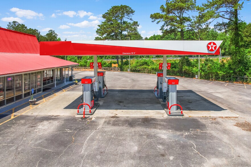 More Photos Of 500 Buff Blvd, Summerton General Retail For Sale