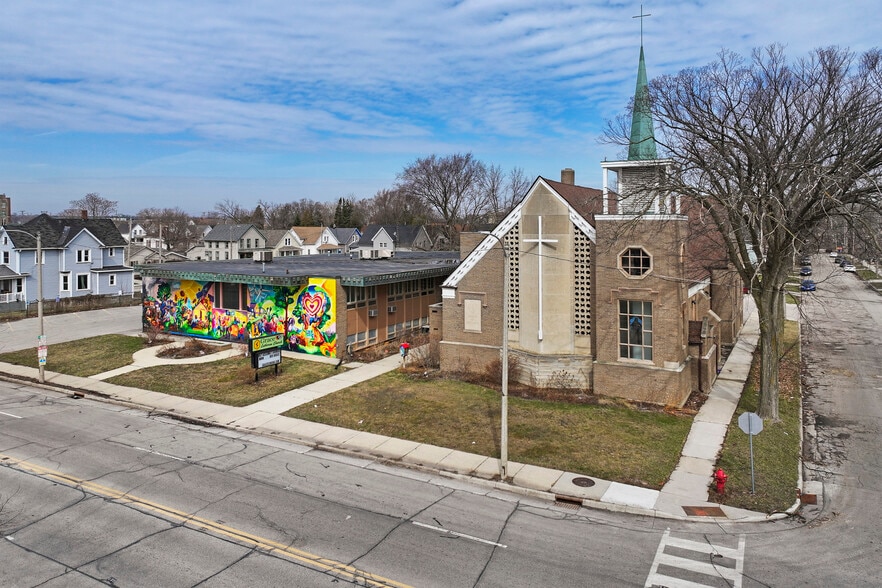 More Photos Of 2006 60th St, Kenosha Religious Facility For Sale