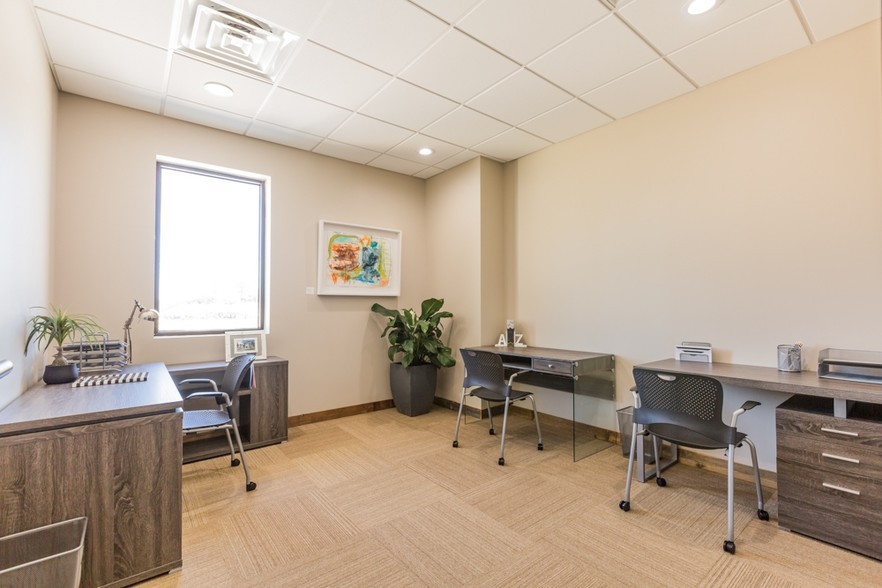 More Photos Of 1310 Rayford Park Rd, Spring Flex For Lease