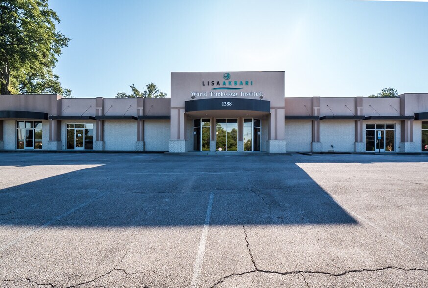 More Photos Of 1288 Sycamore View Rd, Memphis Medical For Sale