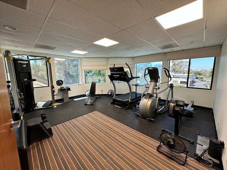 More Photos Of 2900 Bristol St, Costa Mesa Loft Creative Space For Lease