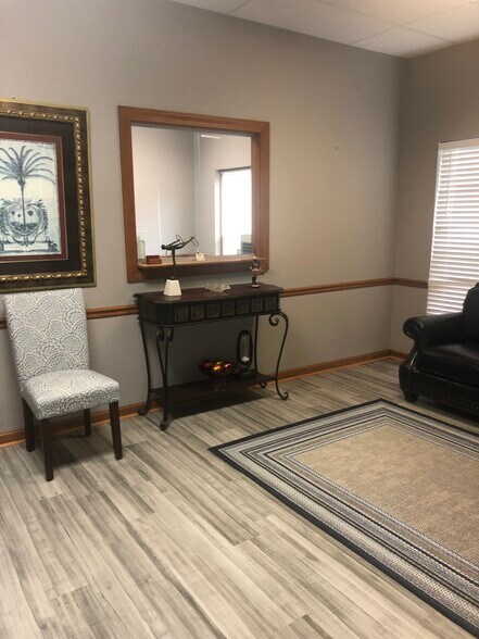 More Photos Of 406 Tiffany Park, Gaffney Office For Lease