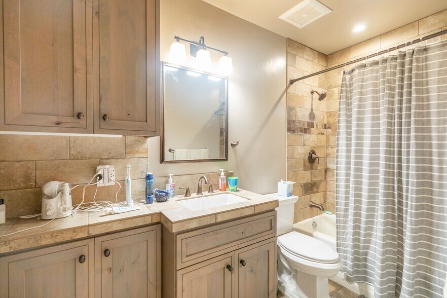 More Photos Of 2229 24th St, Sacramento Apartments For Sale