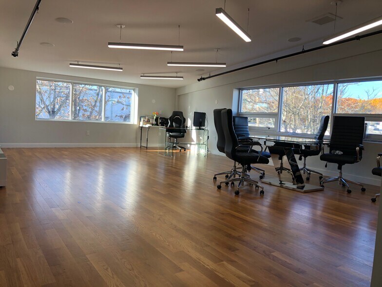 More Photos Of 586 Pleasant St, Watertown Light Distribution For Lease