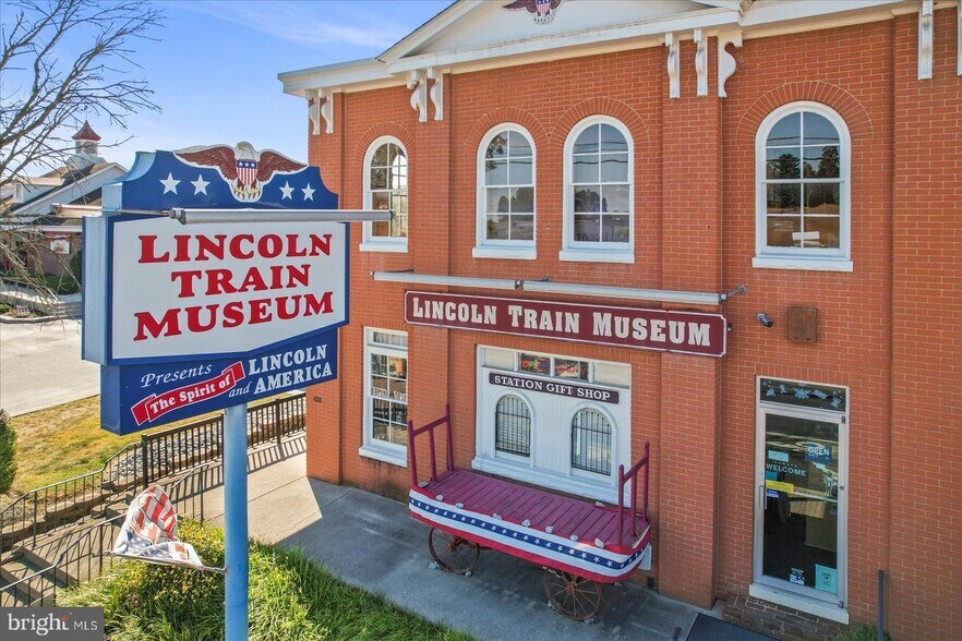 More Photos Of 425 Steinwehr Ave, Gettysburg Storefront Retail Office For Sale