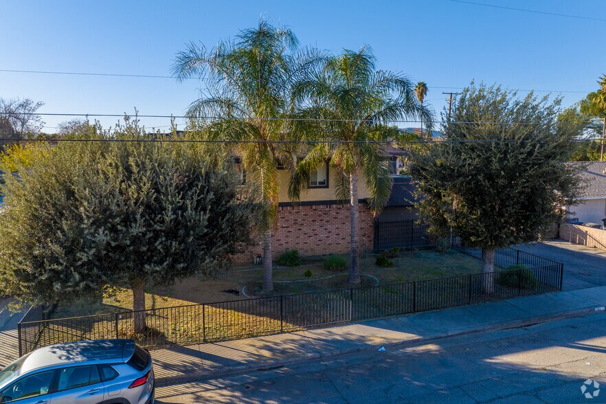 More Photos Of 165 N Hamilton Ave, Hemet Multifamily For Sale