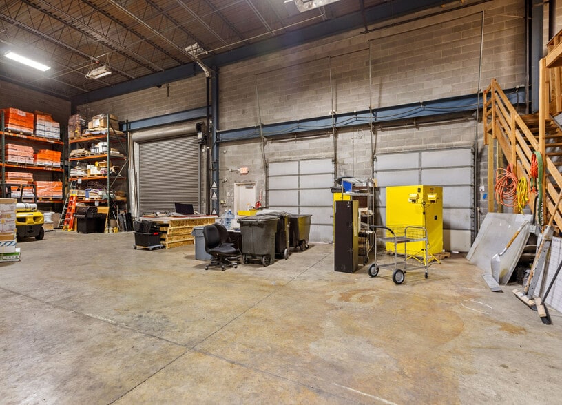 More Photos Of 60 E Us Highway 46, Fairfield Flex For Sale