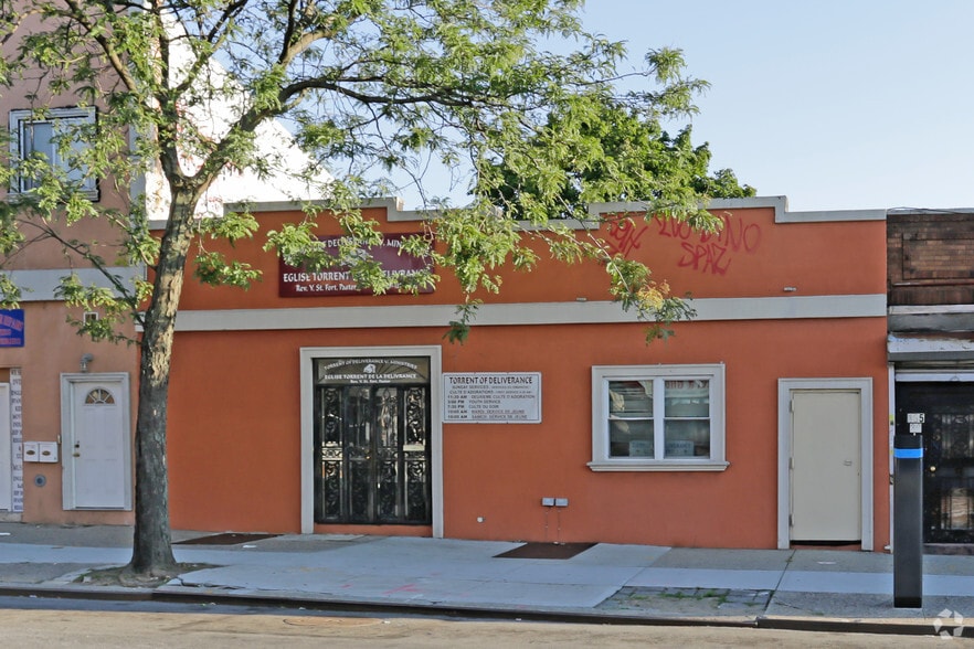 Primary Photo Of 19535 Jamaica Ave, Hollis Storefront Retail Office For Lease