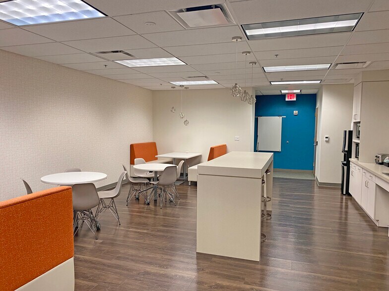 More Photos Of 100 Domain Dr, Exeter Light Distribution For Lease