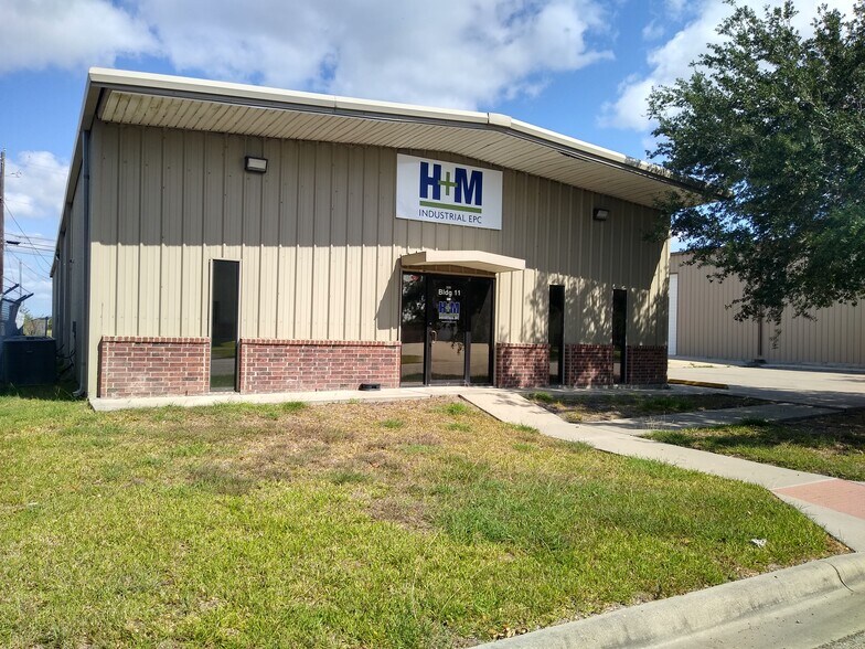 Primary Photo Of 1959 Saratoga Blvd, Corpus Christi Warehouse For Sale
