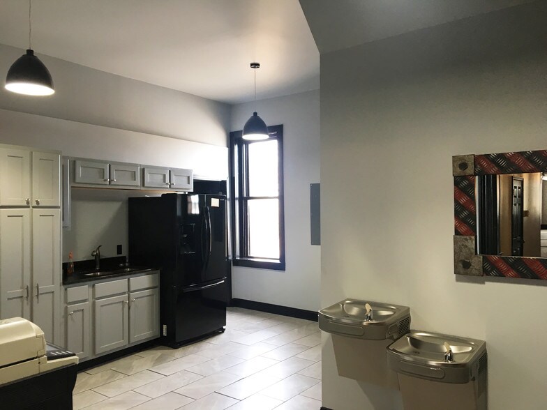 More Photos Of 310-314 E Main Ave, Bowling Green Coworking Space