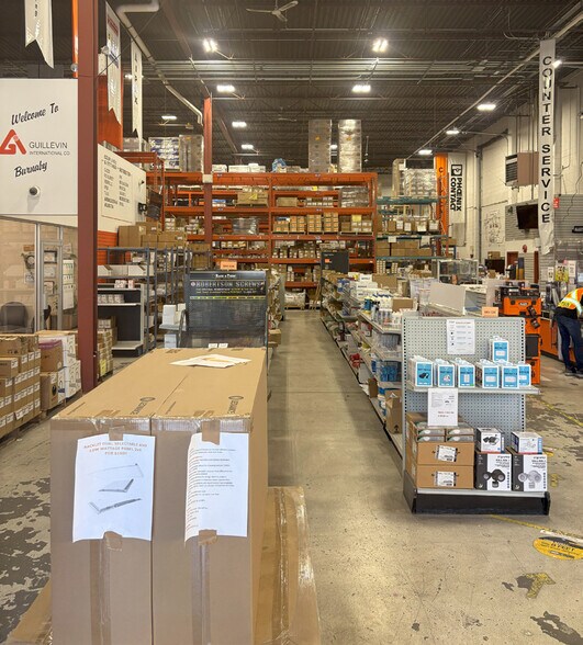 More Photos Of 5334 Lougheed Hwy, Burnaby Warehouse For Lease