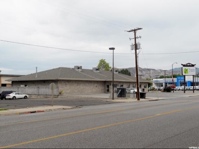 More Photos Of 298 N Main St, Richfield Restaurant For Sale