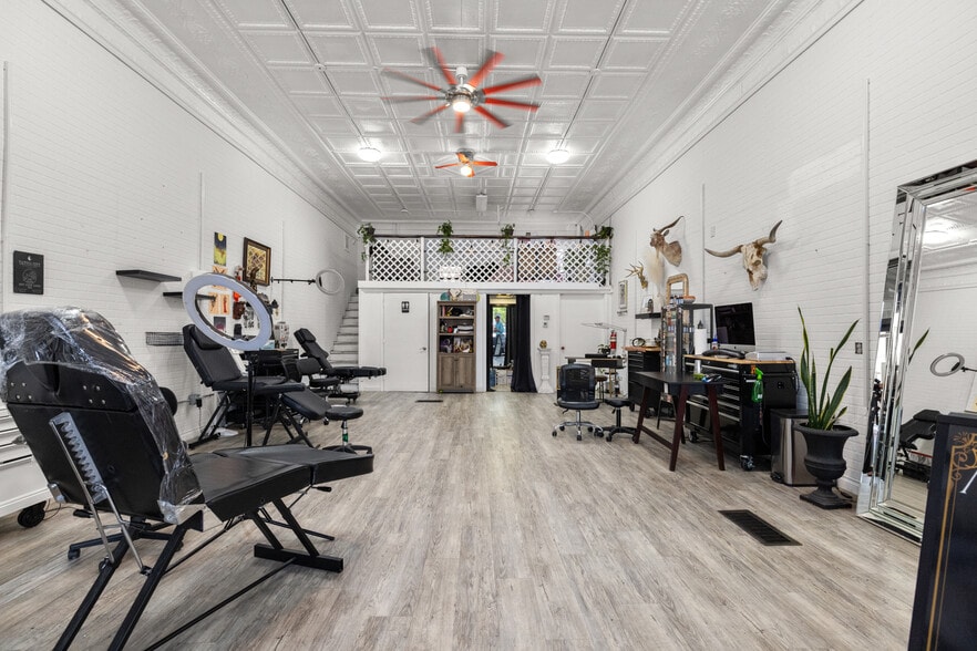 More Photos Of 17 2nd St E, Kalispell Storefront Retail Office For Sale