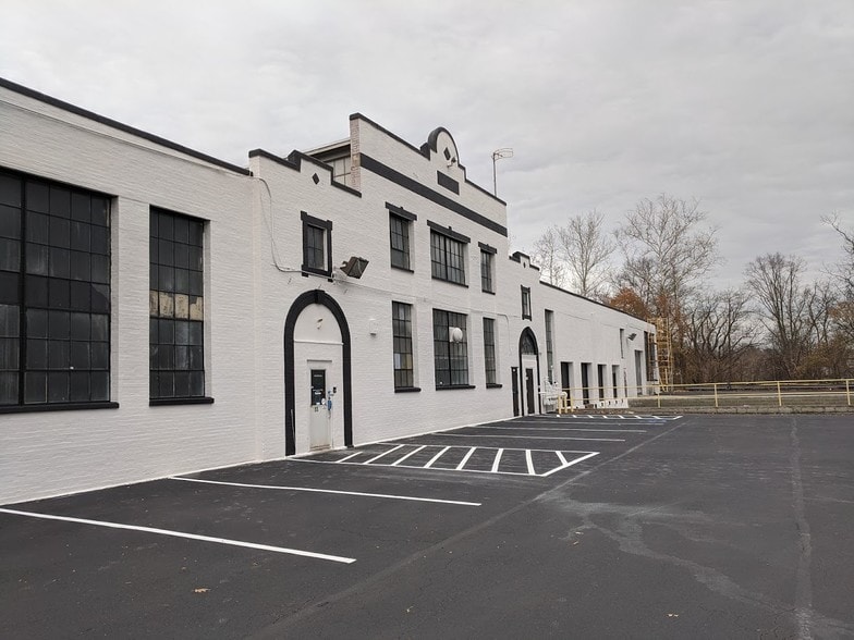 More Photos Of 1210 Stanbridge St, Norristown Warehouse For Lease