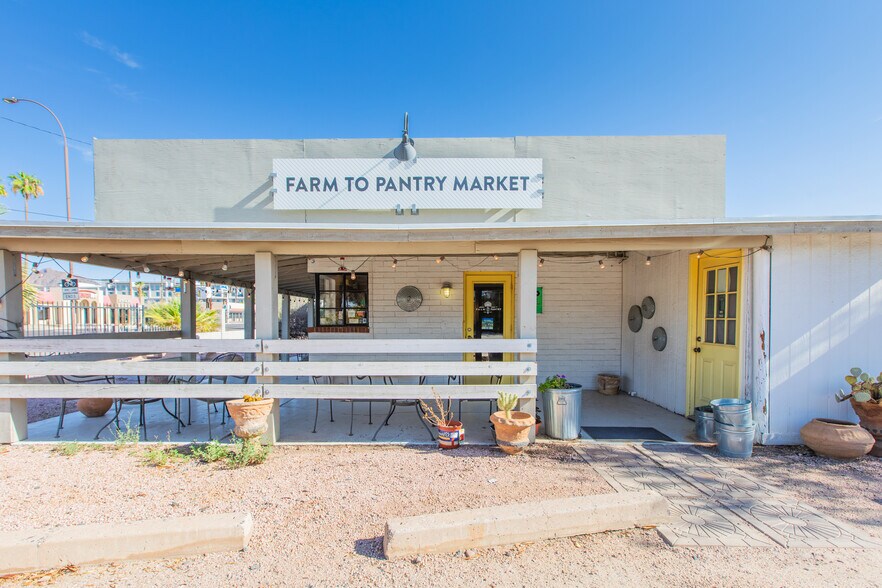 More Photos Of 3039 N Scottsdale Rd, Scottsdale Freestanding For Sale