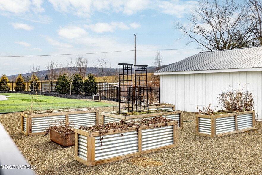 More Photos Of 529 Liberty Valley Rd, Danville Specialty For Sale