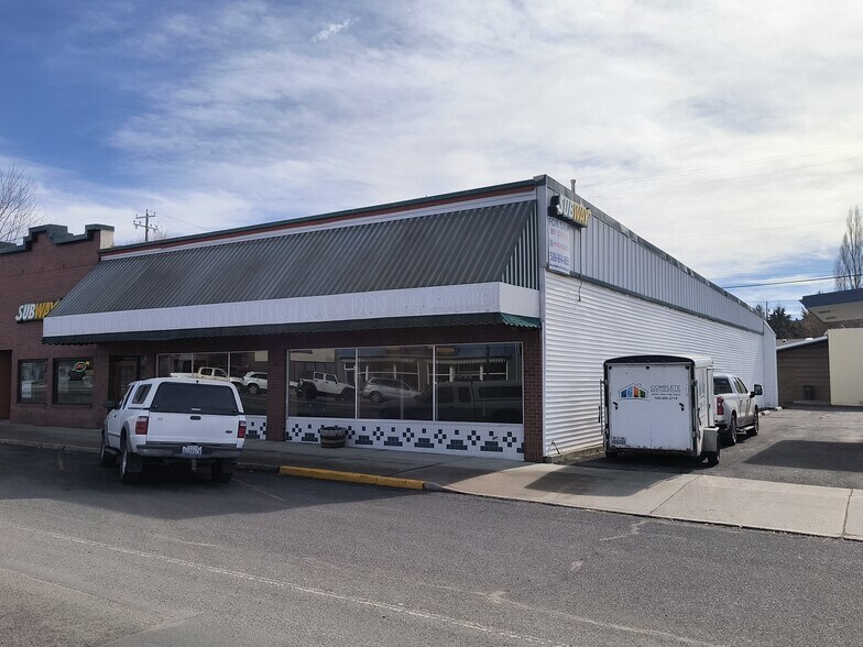 More Photos Of 621 Morgan St, Davenport Storefront For Sale