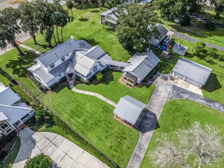 More Photos Of 12730 E Highway 25, Ocklawaha Specialty For Sale